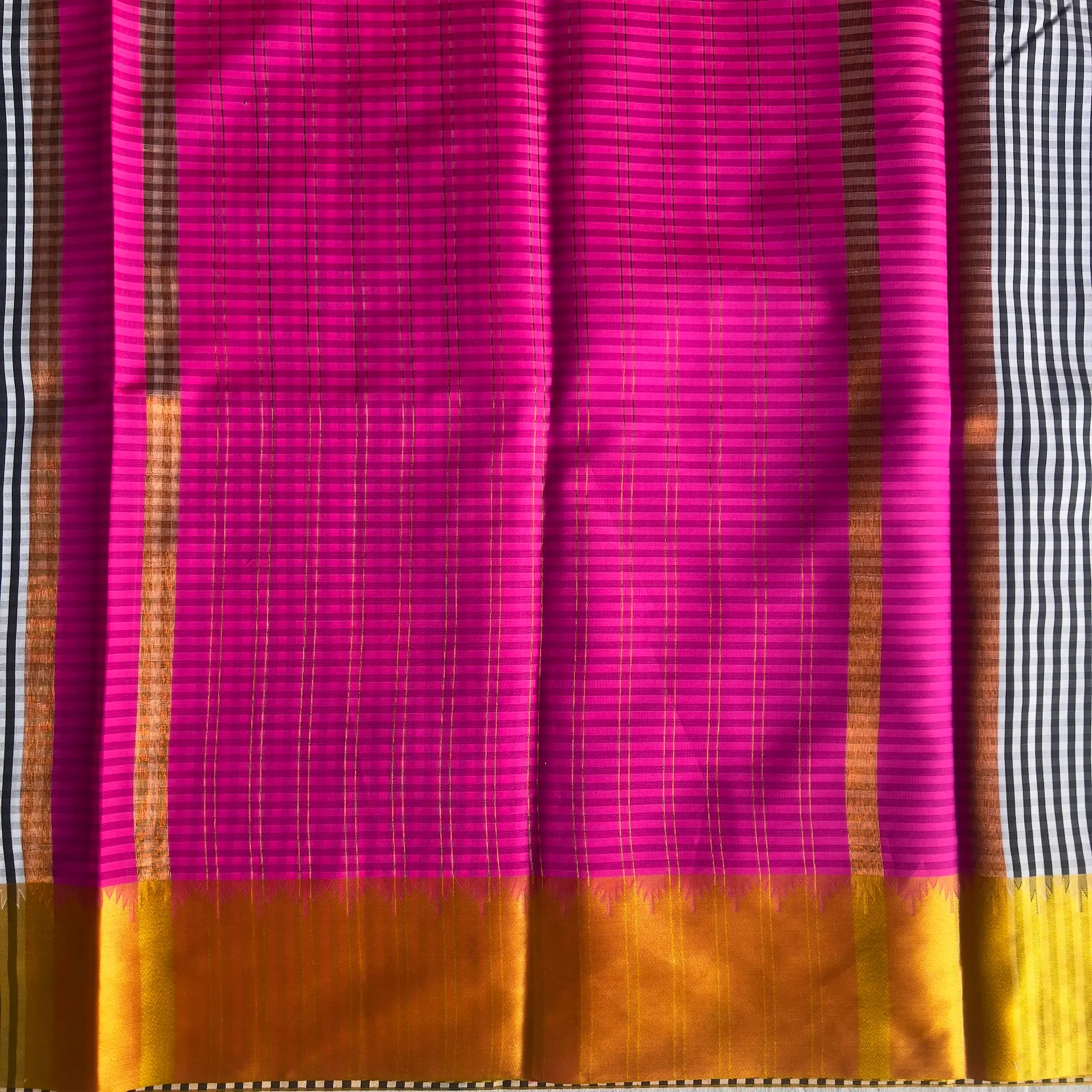 Banarasi Silk Booti Saree, Design Irimaya - Gold Magenta - Image 5